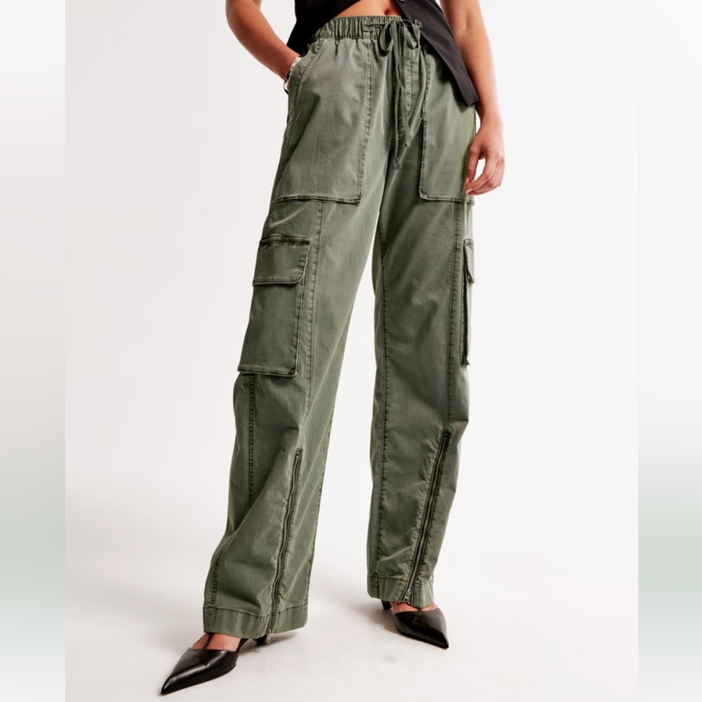 Abercrombie Baggy Cargo Pull On Pants